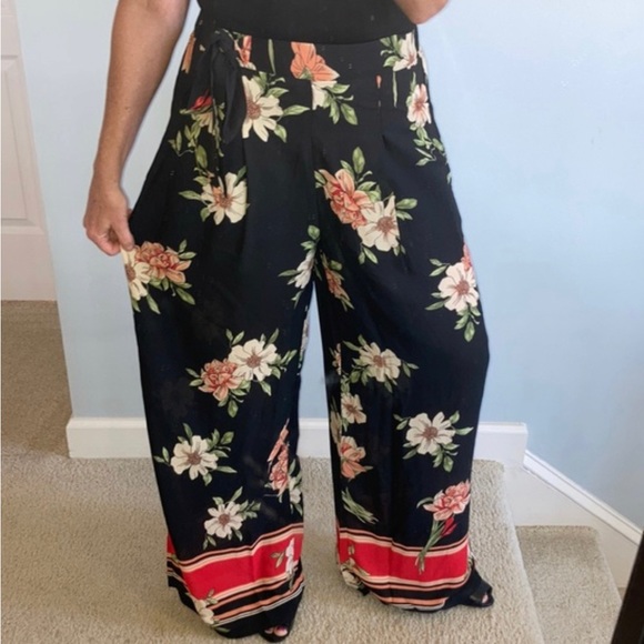 Jealous Tomato Pants - Black Floral Palazzo Pants